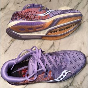 Saucony running shoes with Currex insoles.  Size 9.